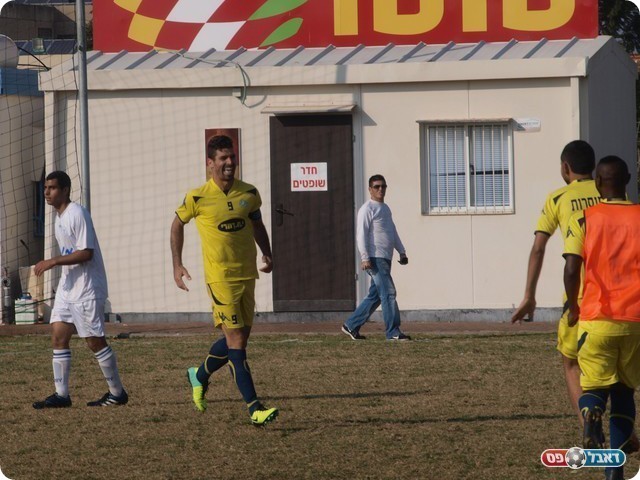 בסוף זה נכנס. פחימה חוגג (צילום: אלון יהודיוף)