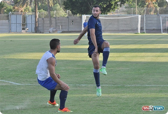 אדיר דיין מנסה לכבוש (צילום: קובי פורטל)