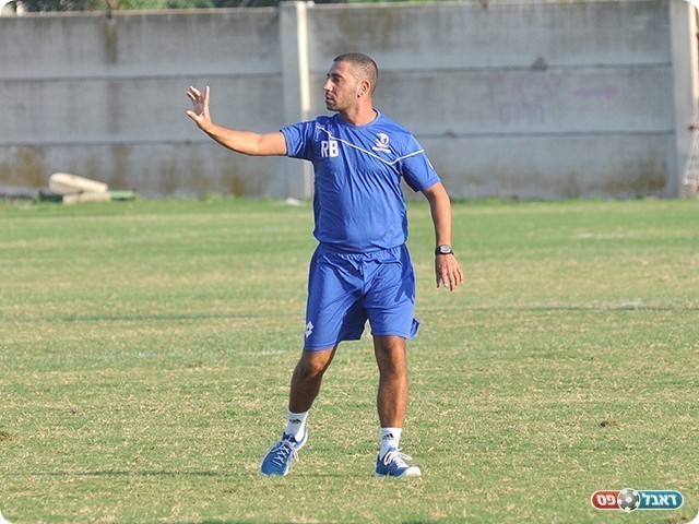 בוסקילה לא חשב פעמיים והרחיק את כהן (צילום: קובי פורטל)