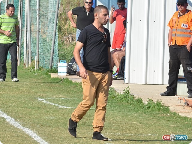 מאמן מגדל העמק רפי בוסקילה, חסרונו השפיע? (צילום: ארנון לוי)