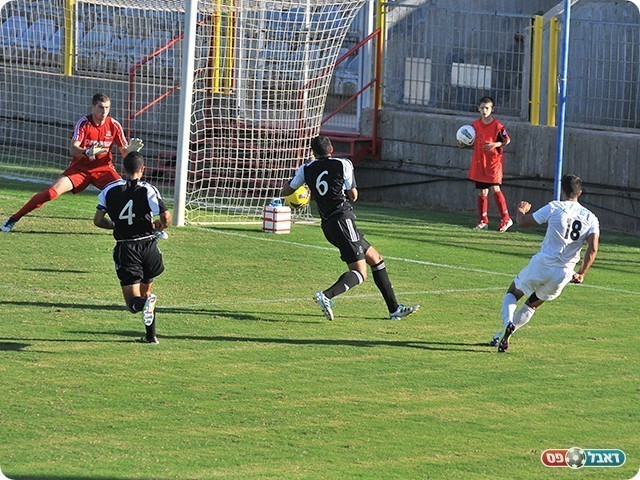 דגש בניסיון נוסף (צילום: קובי פורטל)