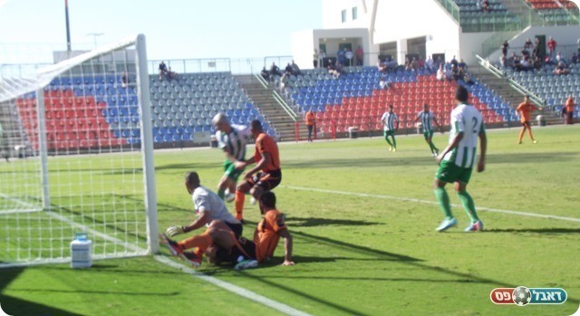 מתן גנון מחמיץ מול השער