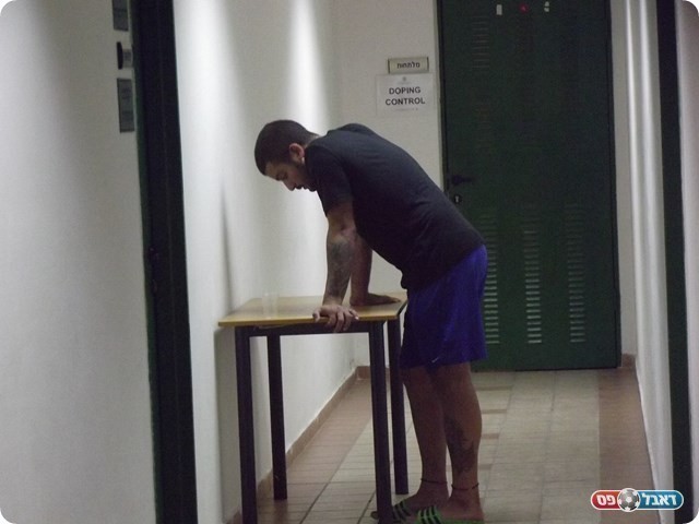 גרוסבך מאוכזב בחדרי ההלבשה