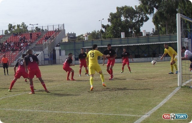 הנגיחה של סרור ישר לידיו של גילברט