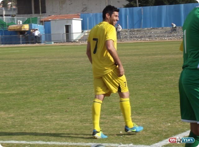 גיא טוביאק מסתלבט על עזרא