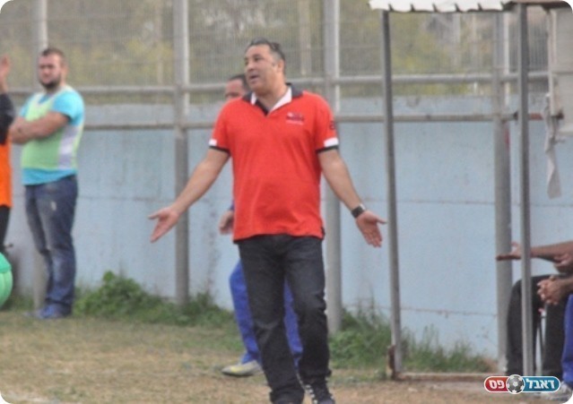 בכורה על הקווים. זהבי (צילום: מוחמד חאדר אניס)