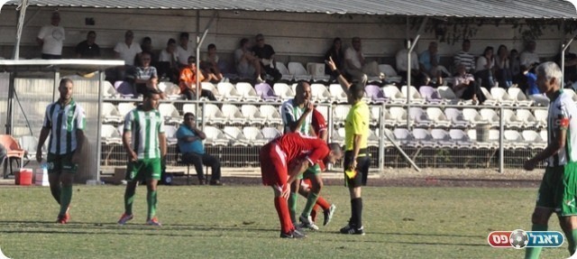 מי שהספיד - טעה. שן מורחק (צילום: חאדר אניס)