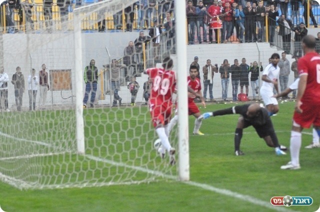 שומט (צילום: מוחמד חאדר אניס)