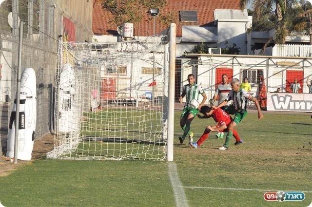 כפר קאסם חזרה. מועאד עאמר כובש (צילום: חאדר אניס)