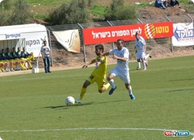 שער מהיר. אדלשטיין עובר את בלם ב"ש (צילום: ולדי מויסייב)