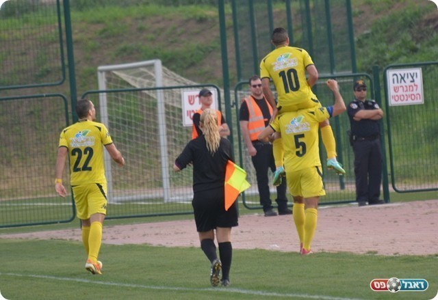 ומקבל כבוד אלקבץ (צילום: ולדי מויסייב)