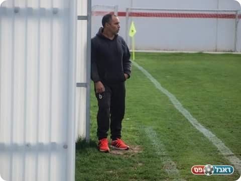 יחפש את הנקודות במקום אחר. אבי עזר (אלון יהודיוף)