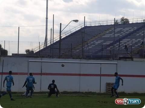 כבר שלוש. אלמקייס כובש (אלון יהודיוף)