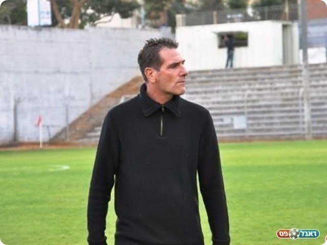 הוזכר כאחד מהמועמדים, פליקס נעים