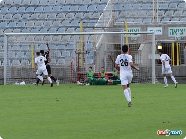 חייט כובש את הראשון (צילום: קובי רוזן)