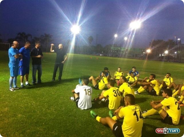 שלושה אימונים בשבוע. אימון הפתיחה