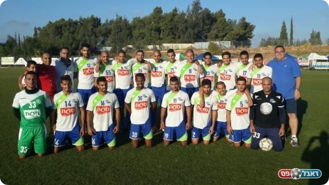 מוכנים ומזומנים. אזור בתמונה קבוצתית (ולדי מויסייב)