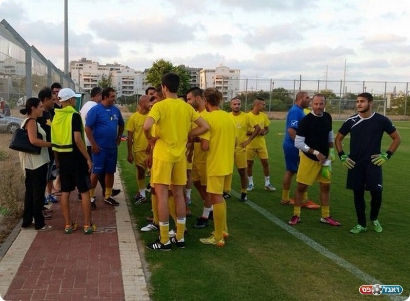 ירמיהו ואנשי חולון באימון (קרן שמש)