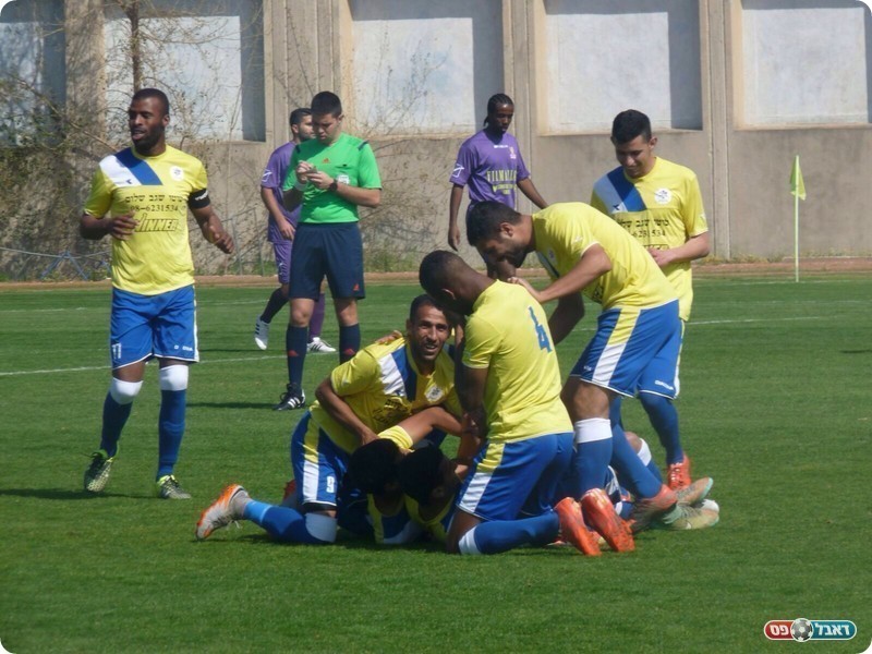 הובילו פעמיים. שחקני שגב שלום (אלי שמואלי)