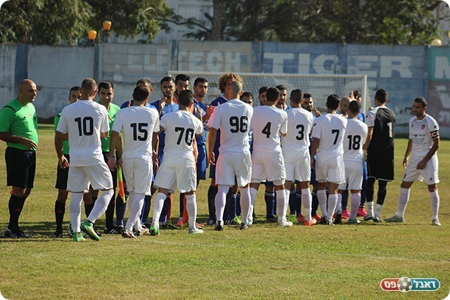 שחקני הקבוצות בפתיחה (תאמר סרסור)