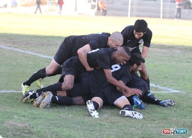 מקום רביעי. שחקני חדרה (שלומי גבאי)
