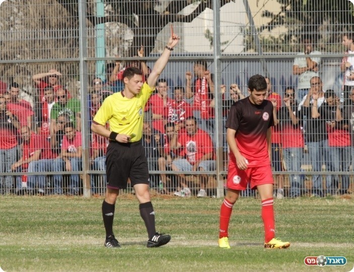 לא ריחם. האדום לעמר (צילום: קובי רוזן)