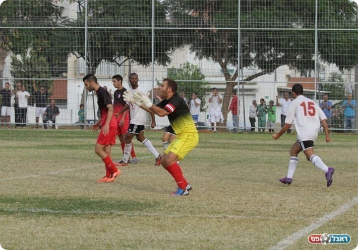 גלברט עצבני (צילום: קובי רוזן)