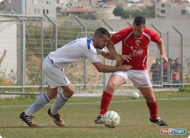 הגנת האורחים עמדה היטב. אפנג'ר עוצר את חלוואני (תאמר סרסור)