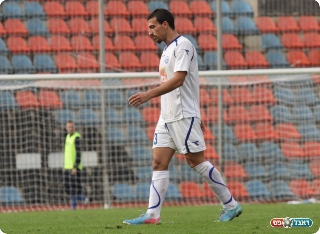 שיורד מהדשא (צילום: קובי רוזן)