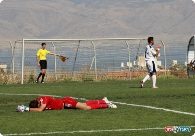 פרסטר מאוכזב (עודד חסין)