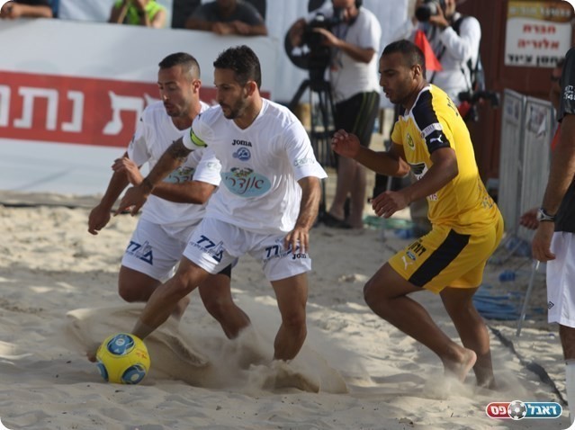 עדיין מושעה. אסי בוזגלו (צילום: שלומי גבאי)