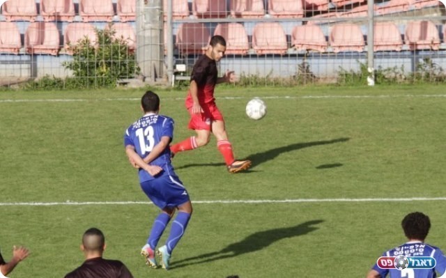 החצה ענקית. דרור מגביה (צילום: קובי רוזן) 