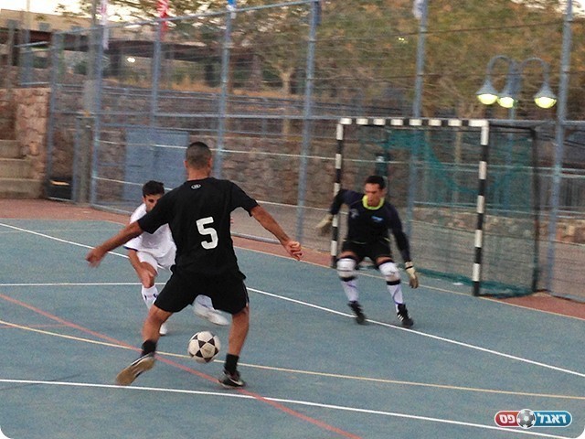 עובד זקן שחקנה של בזק בהזדמנות נהדרת (צילום: קובי פורטל)