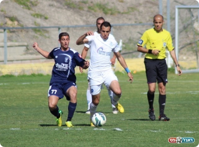 דלייה פתחה היטב את המחצית. טאטור (בלבן) ודהאן (עודד חסין)