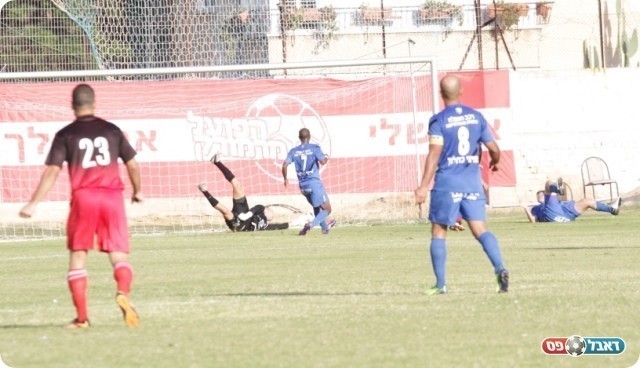 הרוח יצאה מהמפרשים. זיגדון נכנע (צילום: קובי רוזן)