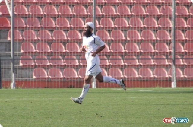 כמה סימלי. כהן צדק חוגג (צילום: קובי רוזן)