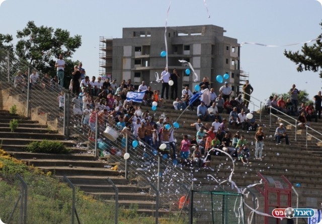 למרות השעה המוקדמת. אוהדי טבריה (עודד חסין)