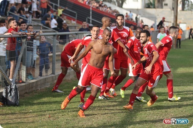 איזה גול, ואיזו שמחה. שמואל וואסי והחברים (שלומי גבאי)