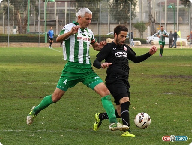 פרק הסתגלות. מגמדוב מול סגל (צילום: קובי רוזן)