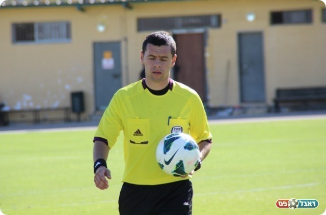 הלך עם הקוון. ארנס דוקה (צילום: עודד חסין)