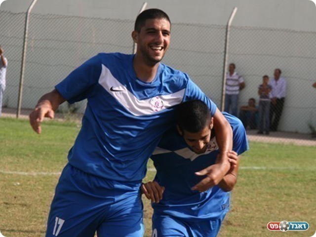 מוטי אוחיון (מימין) יחד עם שניר שטרית