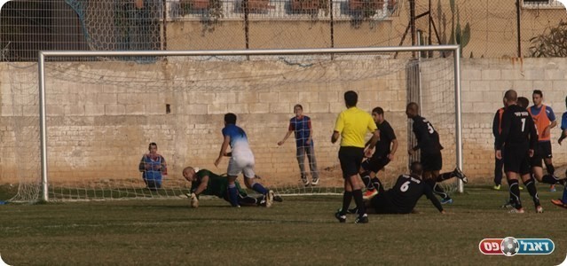 בסוף זה נכנס. עמר כובש. 