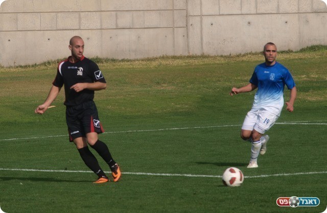 הפציעה לא אפשרה להמשיך. צחי לוי (משמאל). 