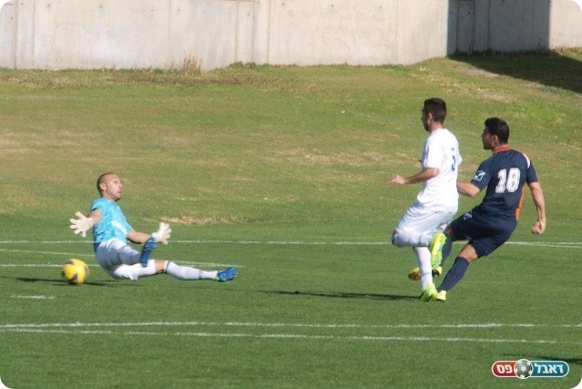 שער בכורה. נחמני כובש. 