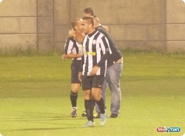 הסכר נפרץ. חוגגים את השער