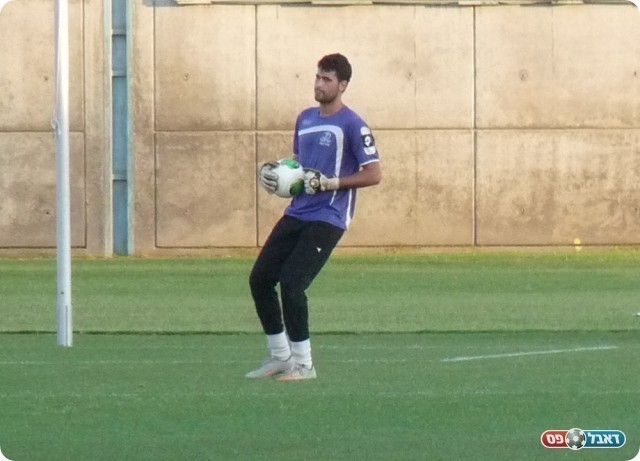 נזעק מידי פעם לכדורים. דוידי