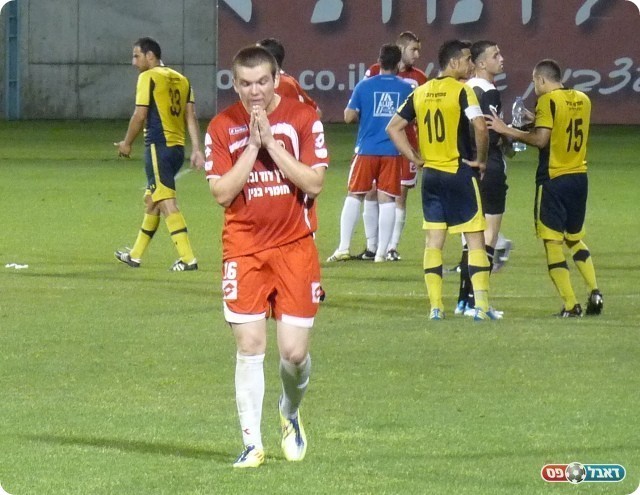 טבוסוב מתפלל