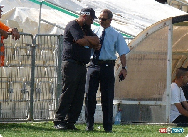 שלט חזק בעניינים. מורד 