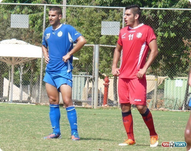 טוב למרות שלא כבש. שמש (מימין)