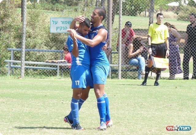 אבי חי תיקן. חוגג את החמישי